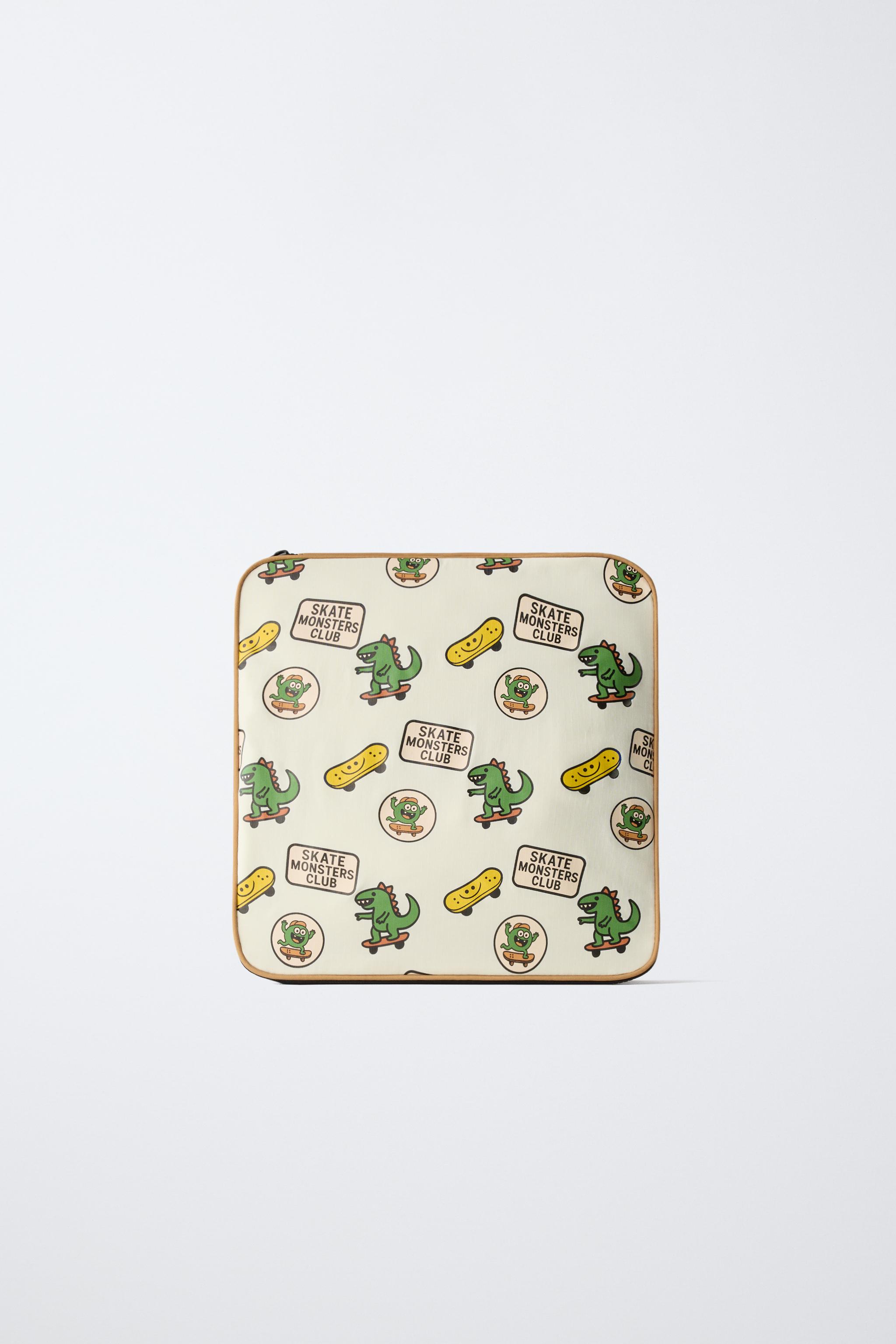 TRAVEL TOILETRY BAG